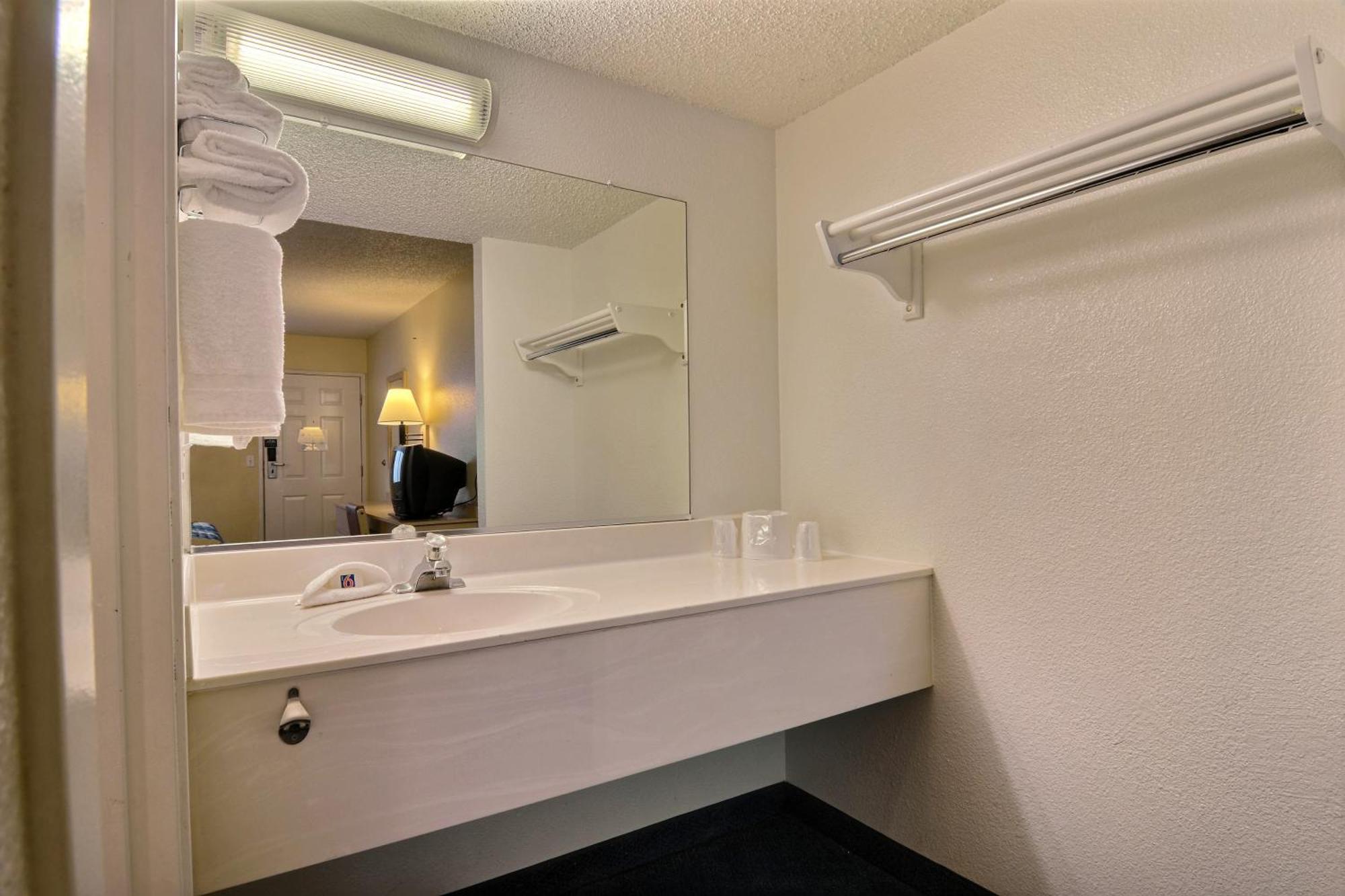 Motel 6-Seattle, Wa - South СіТак Екстер'єр фото